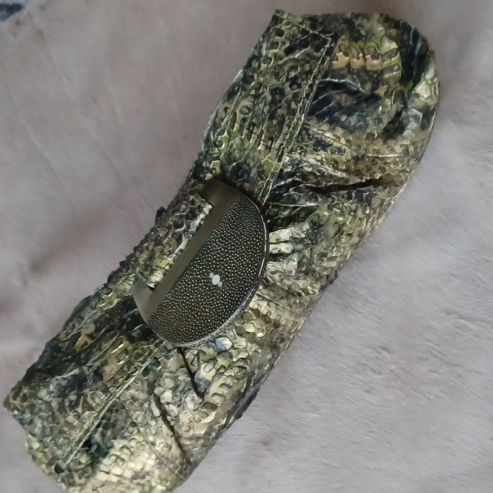 R&Y Augousti clutch